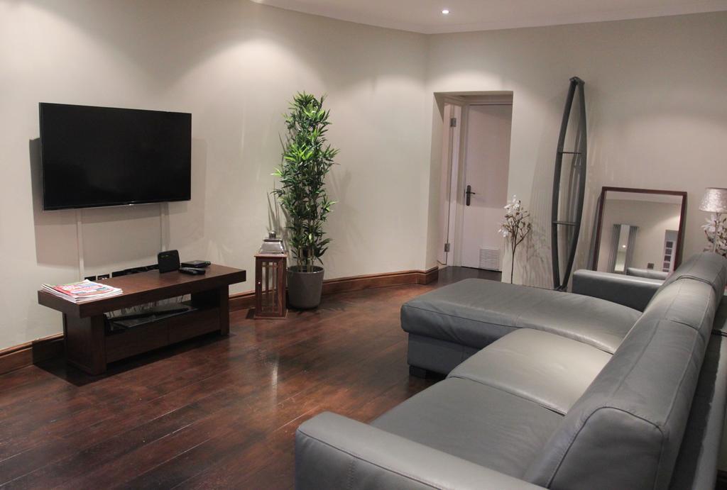 Paddington Patio Apartment London Room photo